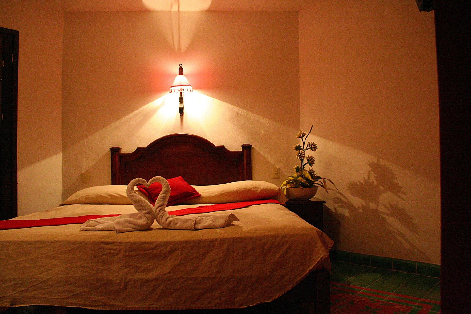 La Aurora Hotel Colonial فالادوليد المظهر الخارجي الصورة